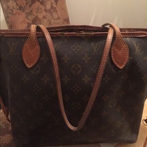 Authentic used Louis Vuitton Neverfull bag